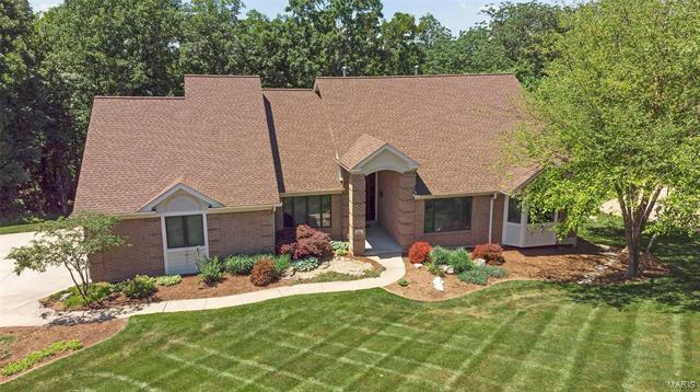 Property Photo: 742 River Hills Drive 63026