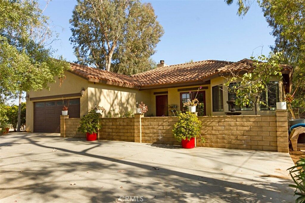 Property Photo: 18763 Kross Road CA 92508