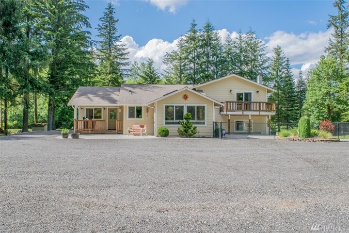 Property Photo: 4419 Bosworth Dr WA 98290