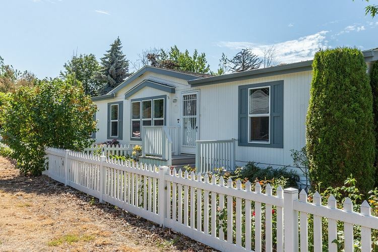 Property Photo:  1212 N University Rd  WA 99206 