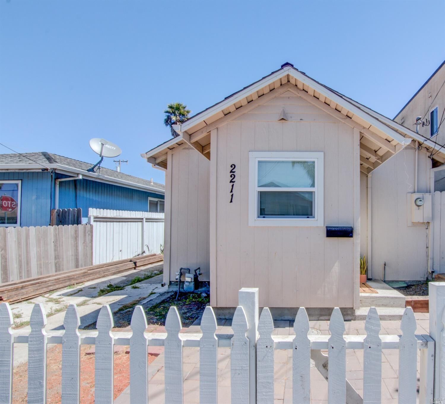 Property Photo:  2211 Dover Avenue  CA 94806 