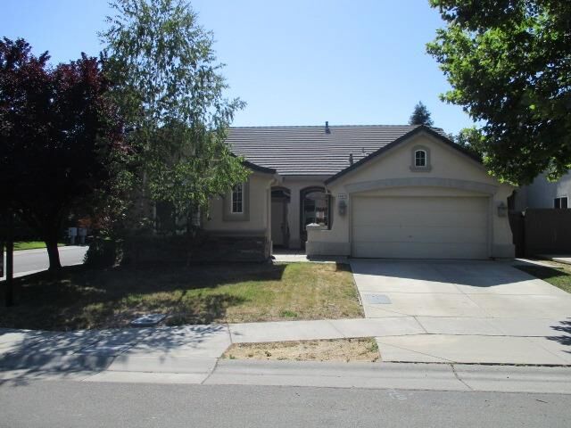 4975 Crest Drive  Sacramento CA 95835 photo