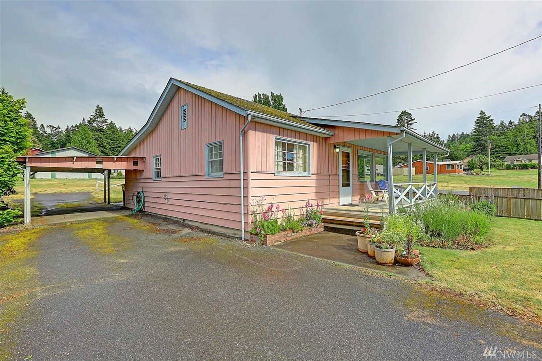 Property Photo:  112 North Sunset  WA 98282 