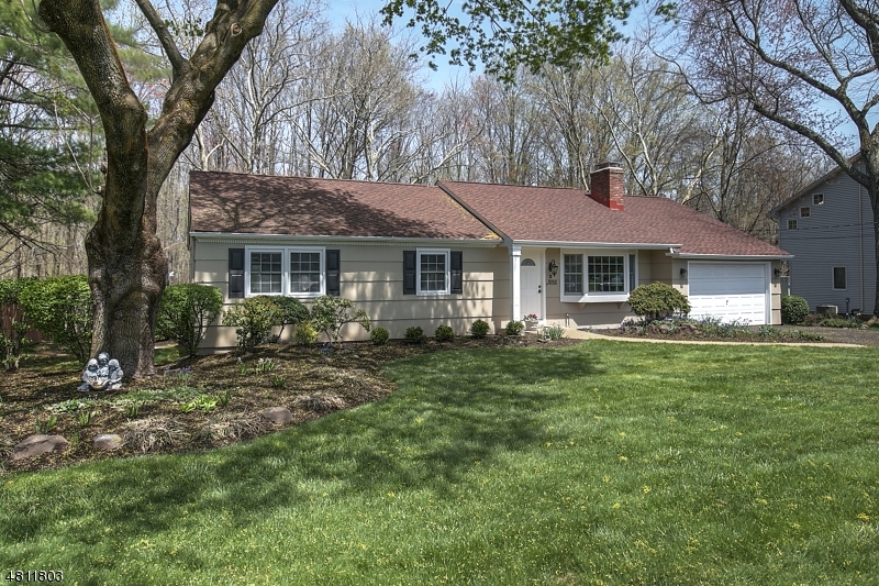Property Photo: 3 Overlook Rd NJ 07981
