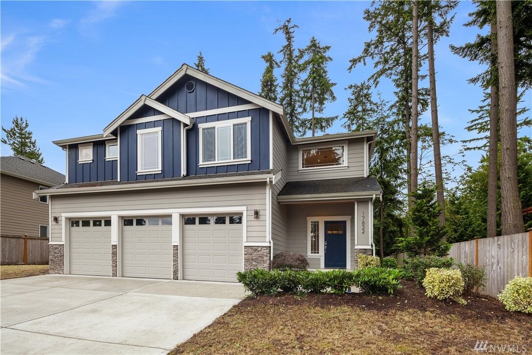 Property Photo:  17832 1st Avenue NE  WA 98155 
