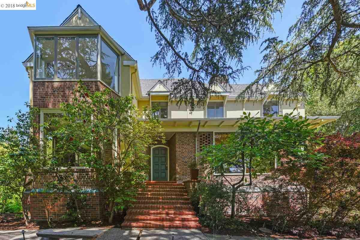 Property Photo: 86 Southampton Ave CA 94707