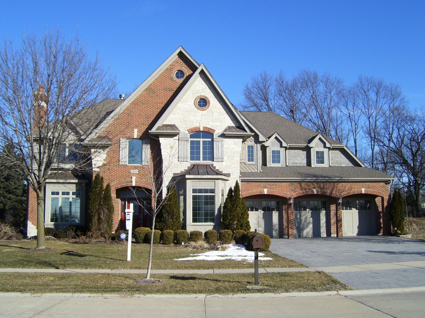 Property Photo: 2511 Pine Cone Court IL 60565