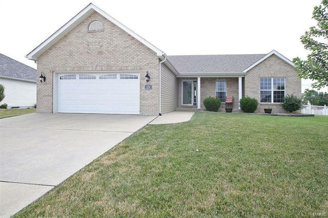 Property Photo: 120 Oakshire Drive East 62034