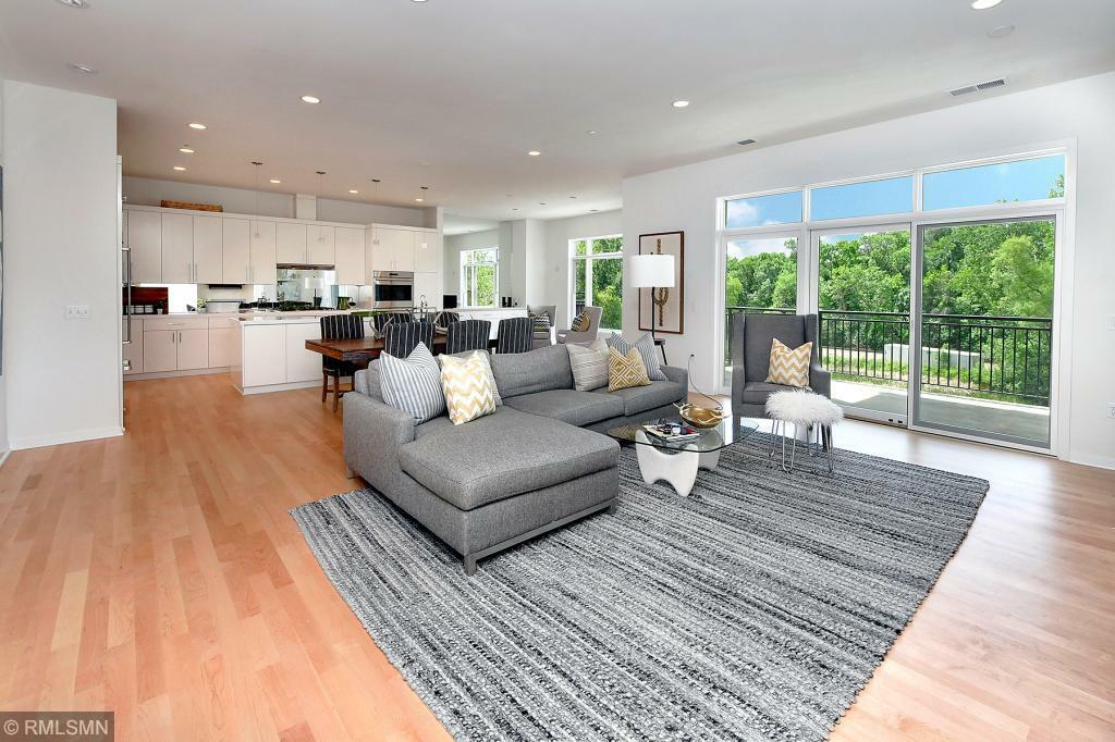 Property Photo:  935 E Lake Street 202  MN 55391 