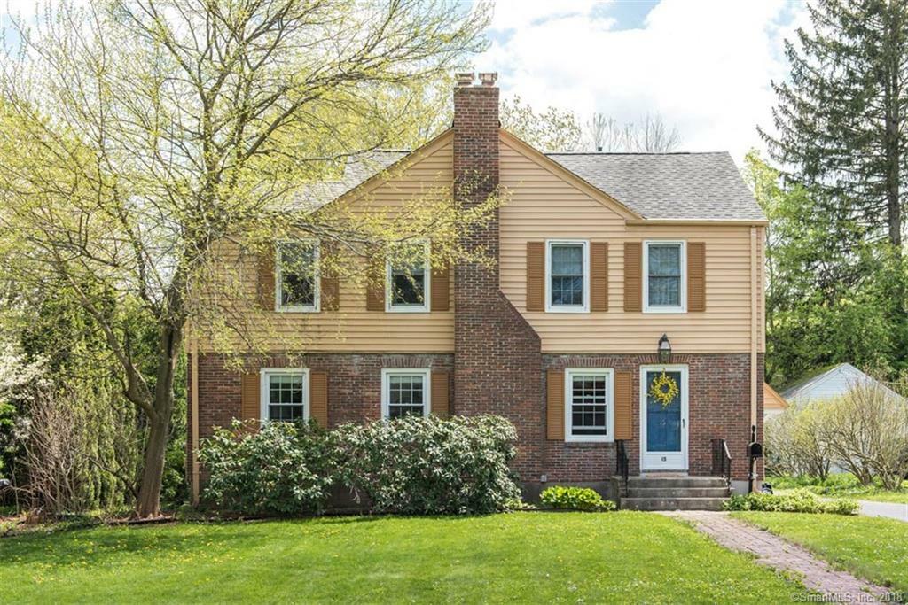 Property Photo: 15 Onlook Road CT 06109