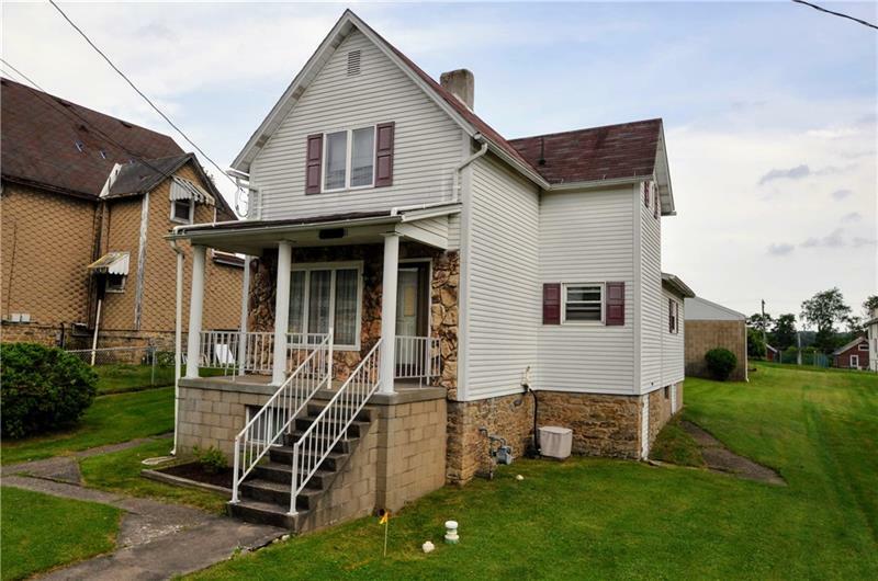 Property Photo:  114 2nd St  PA 15368 