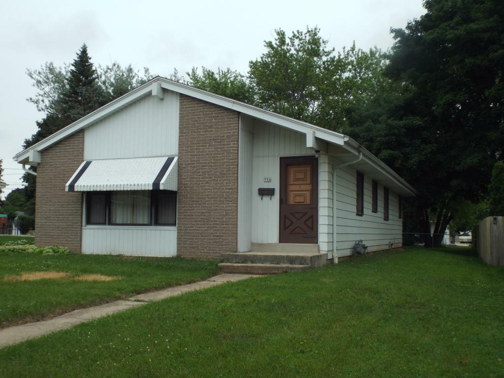 Property Photo:  756 7th Ave  WI 53024 