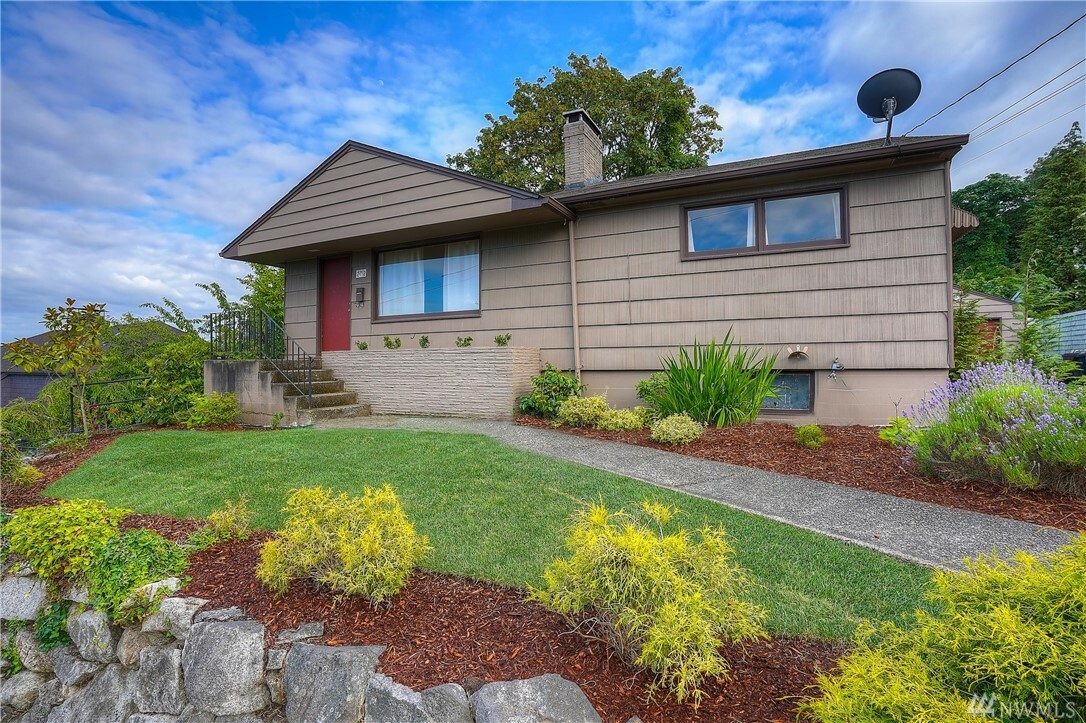 Property Photo:  2712 N 29th St  WA 98407 