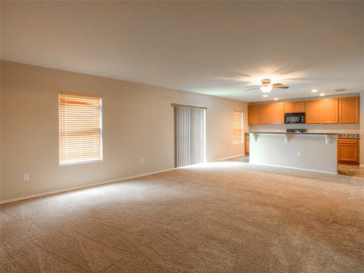Property Photo:  