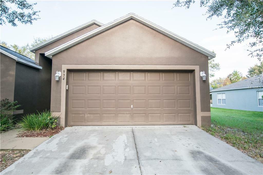 Property Photo:  974 Vanderbilt Drive  FL 32726 