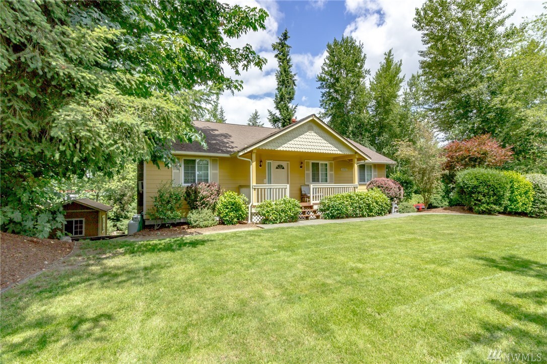 Property Photo: 35702 94th Avenue Ct S WA 98558