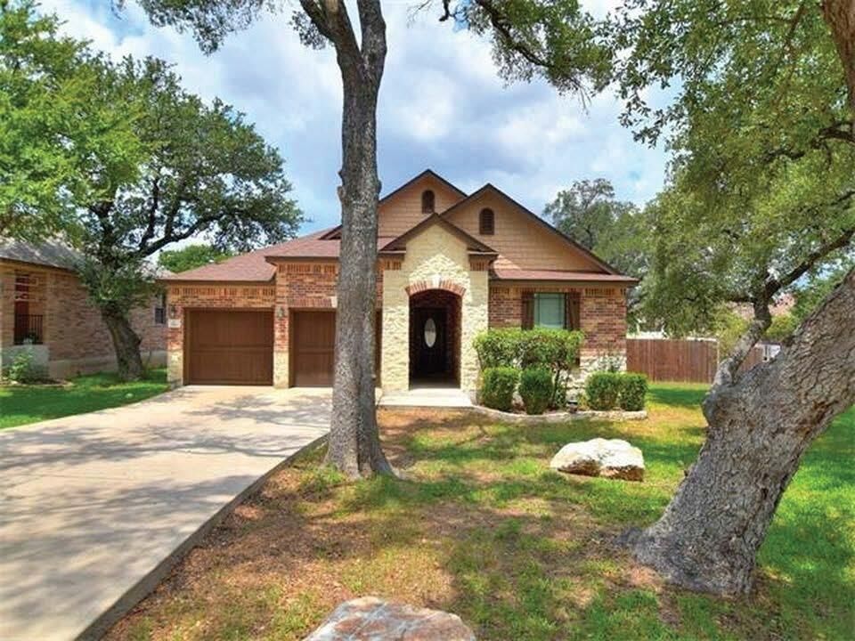 Property Photo:  511 Trail Dust Drive  TX 78613 