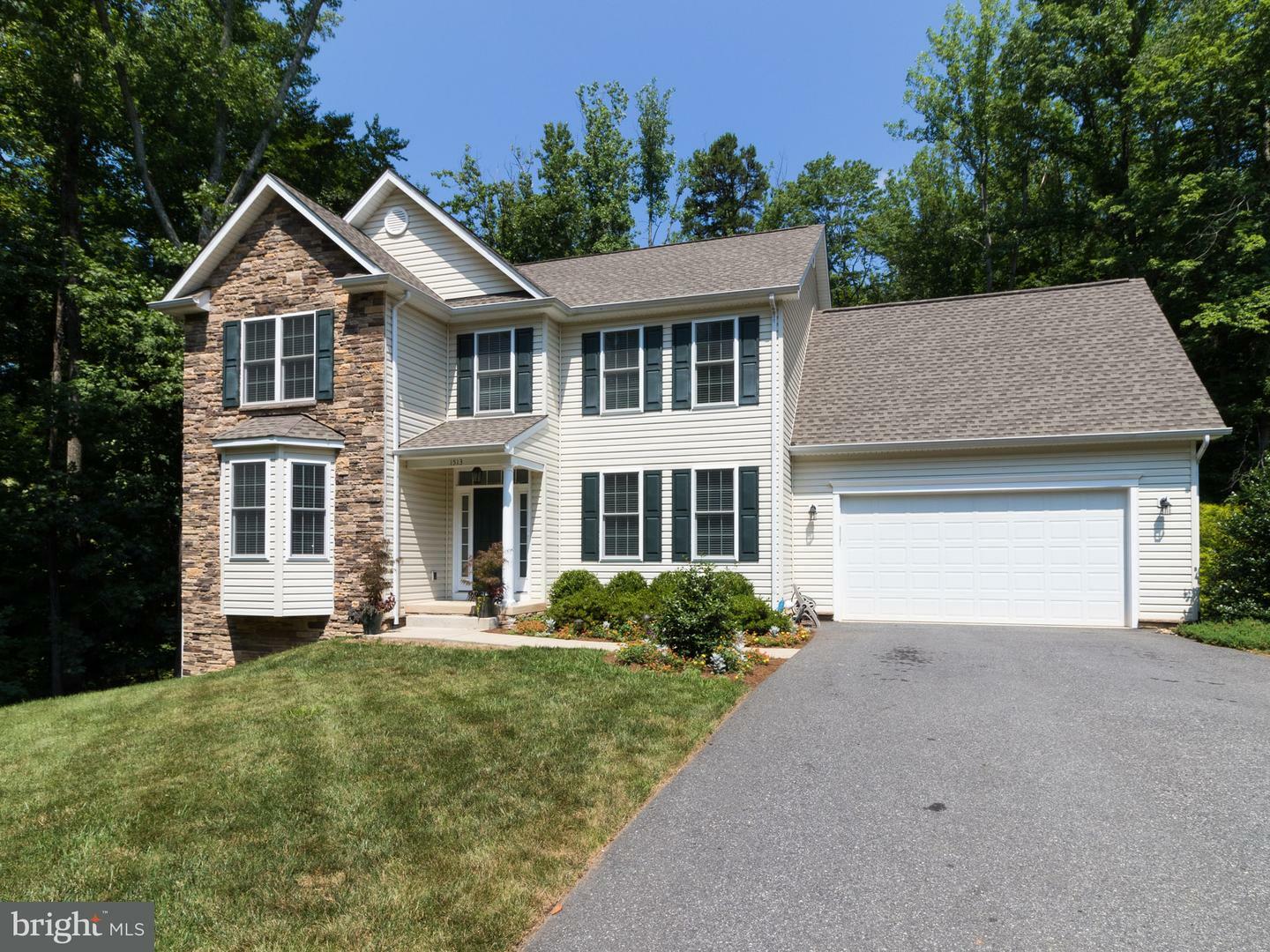 Property Photo:  1513 Keeneland Road  VA 22401 