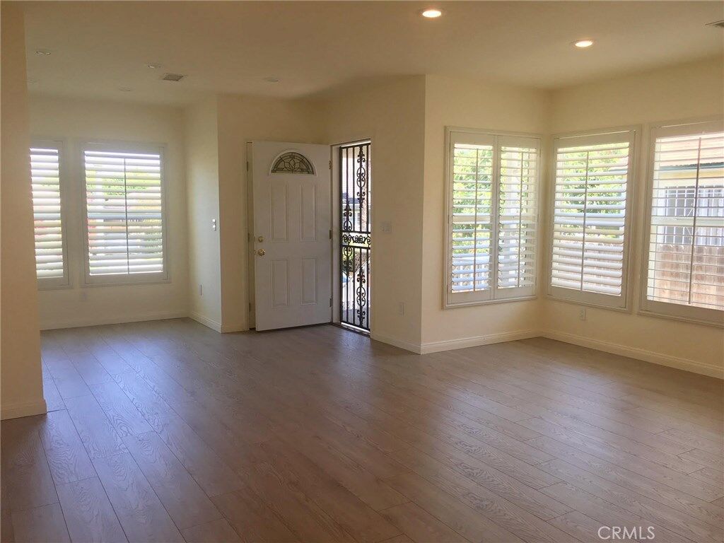 Property Photo:  8021 Gonzaga Avenue  CA 90045 