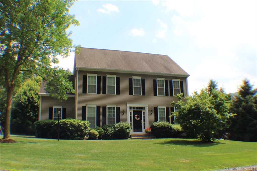 Property Photo:  11 Fordham Way  CT 06001 