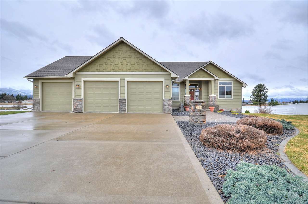 Property Photo: 20516 E Happy Trails Ln WA 99027