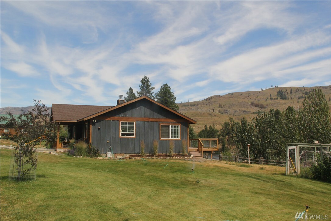 Property Photo:  346 Twisp-Carlton Rd  WA 98856 