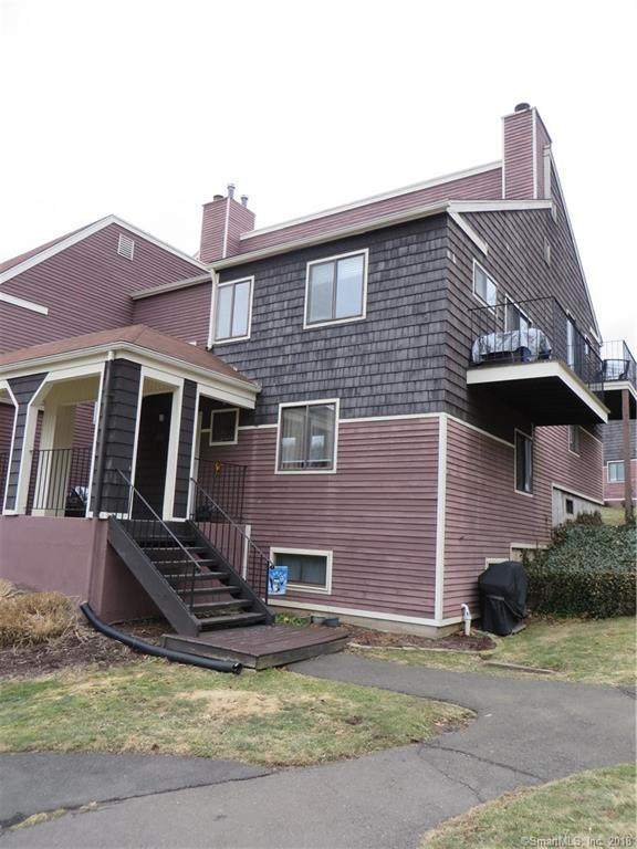 Property Photo:  6 Stonegate Cir C  CT 06405 