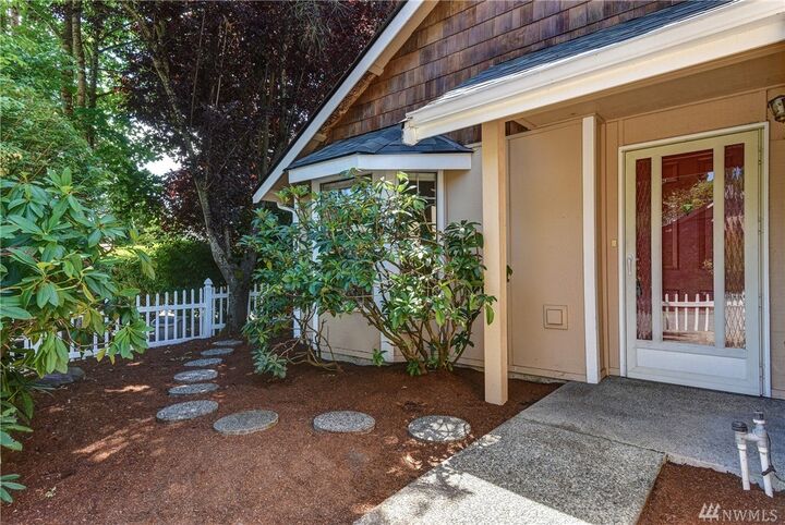 Property Photo: 9103 182nd Avenue NE WA 98052