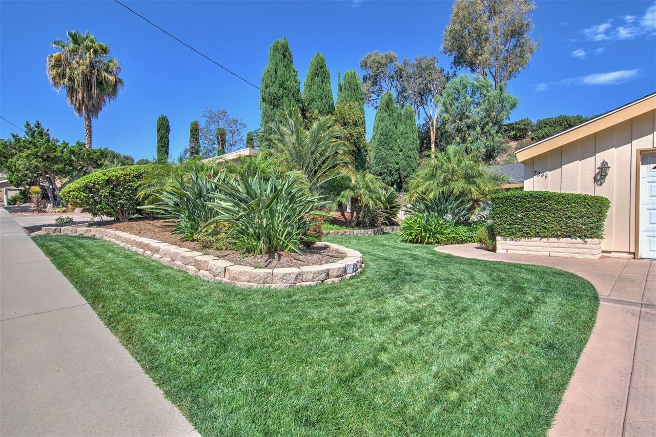 Property Photo: 7246 Viar Ave CA 92120