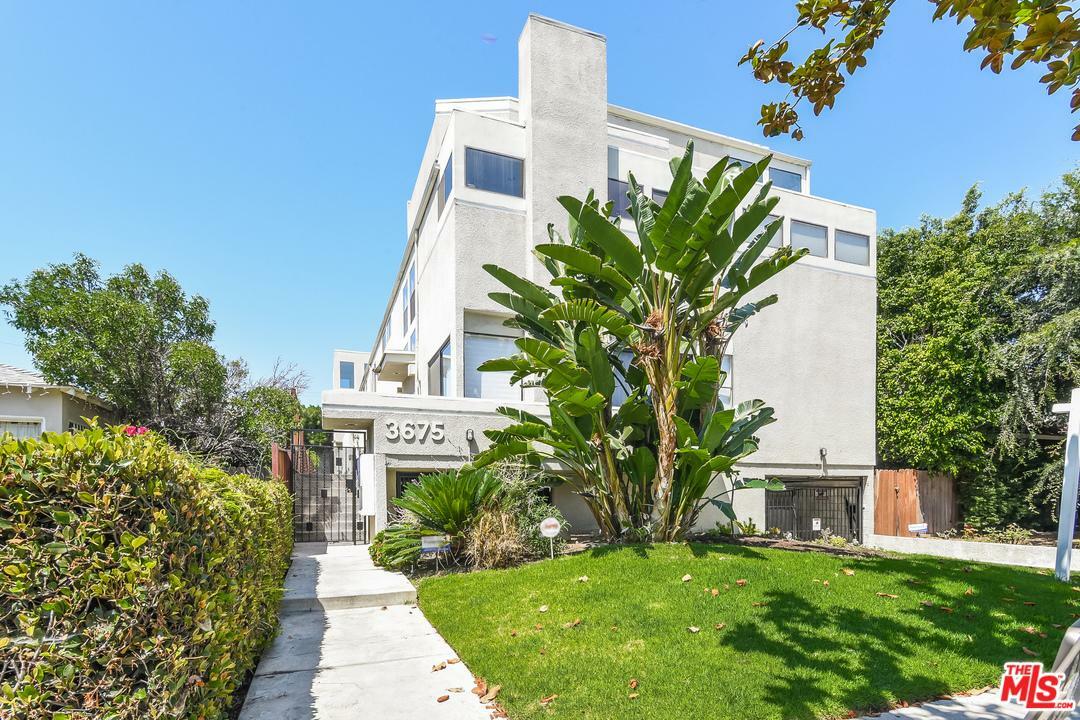 Property Photo: 3675 Keystone Ave 2 CA 90034