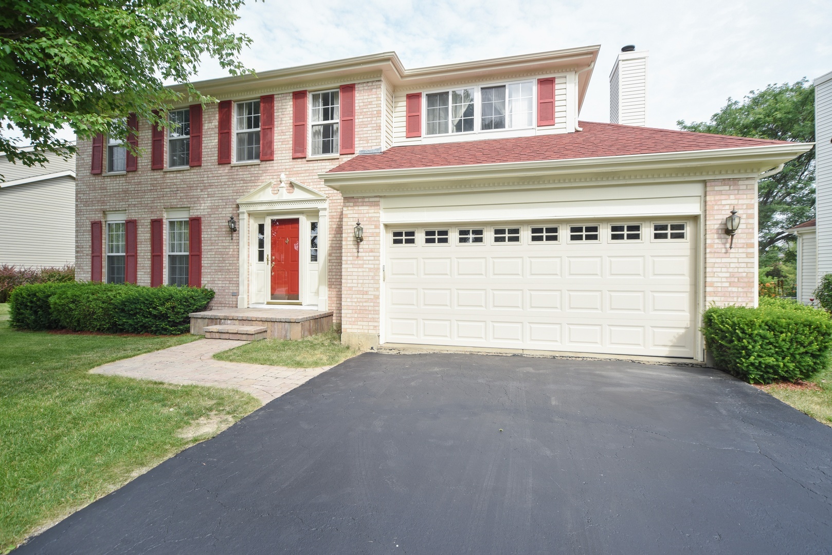 Property Photo: 74 Cambridge Drive IL 60030