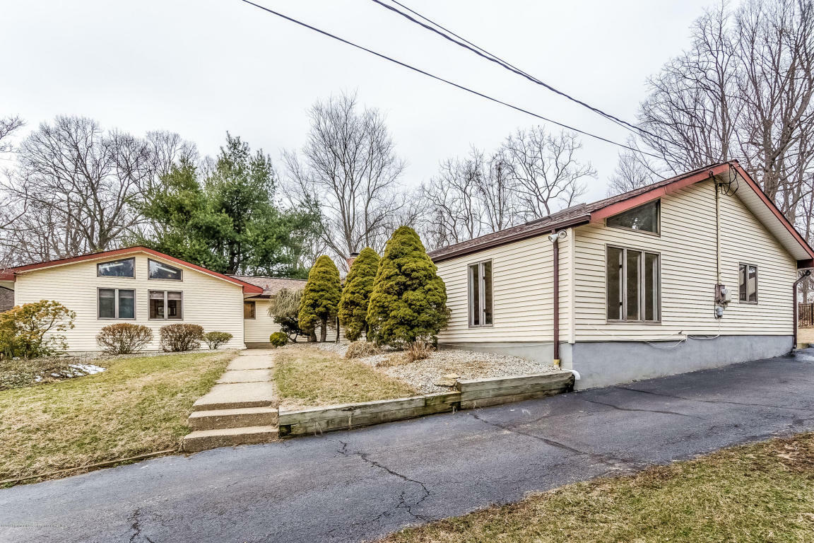 Property Photo:  48 Dogwood Road  NJ 07748 