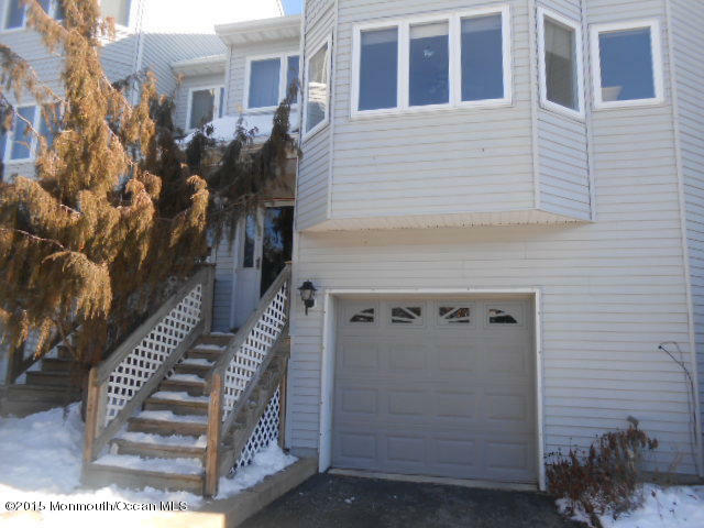 Property Photo:  103 Geranium Court  NJ 08753 