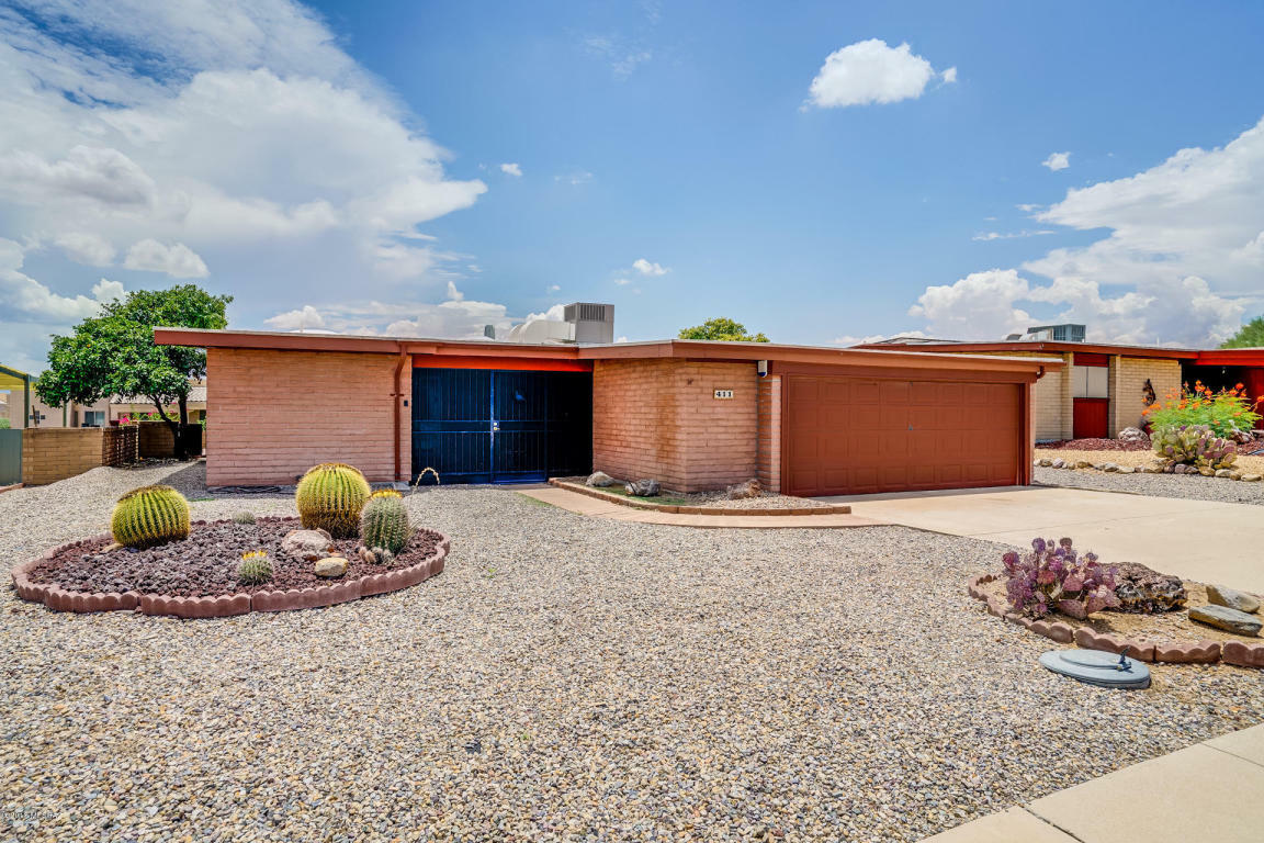 Property Photo:  411 W Rio Santa Cruz  AZ 85614 