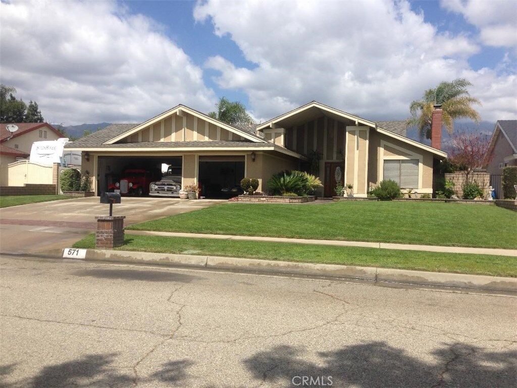 Property Photo: 571 Woodhaven Court CA 91786