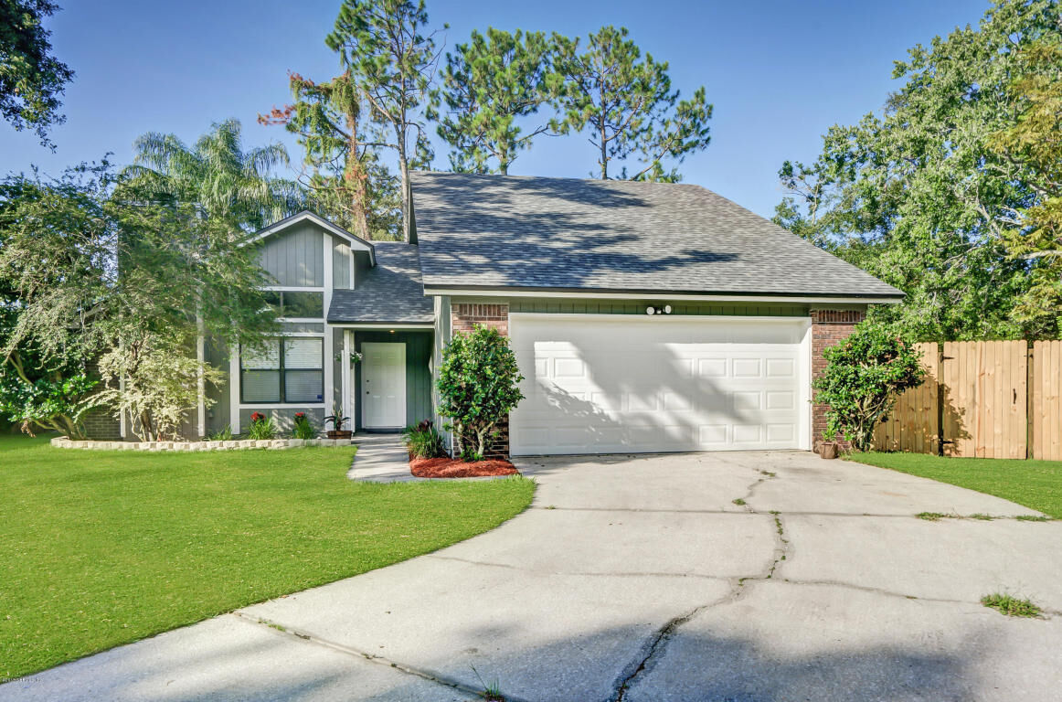 Property Photo: 3130 Sweetwater Oaks Drive S FL 32223