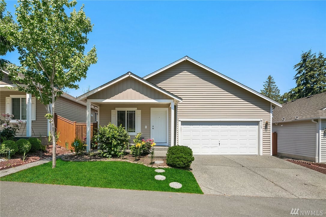 Property Photo:  2509 156th Place SW  WA 98087 