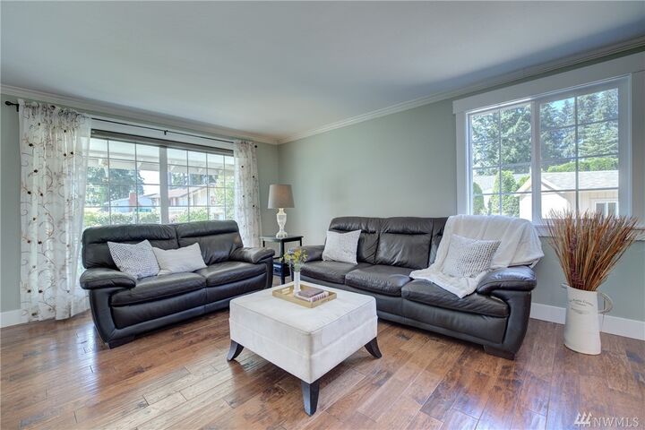 Property Photo:  12102 NE 142nd St  WA 98034 