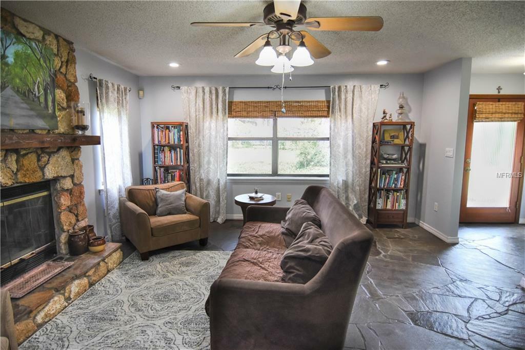 Property Photo:  943 Lake Lane  FL 32750 