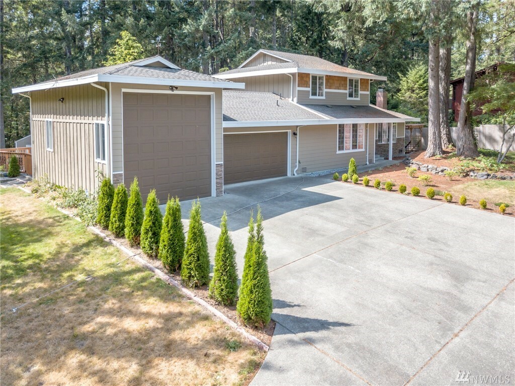 Property Photo:  6416 Valley View Dr NW  WA 98335 