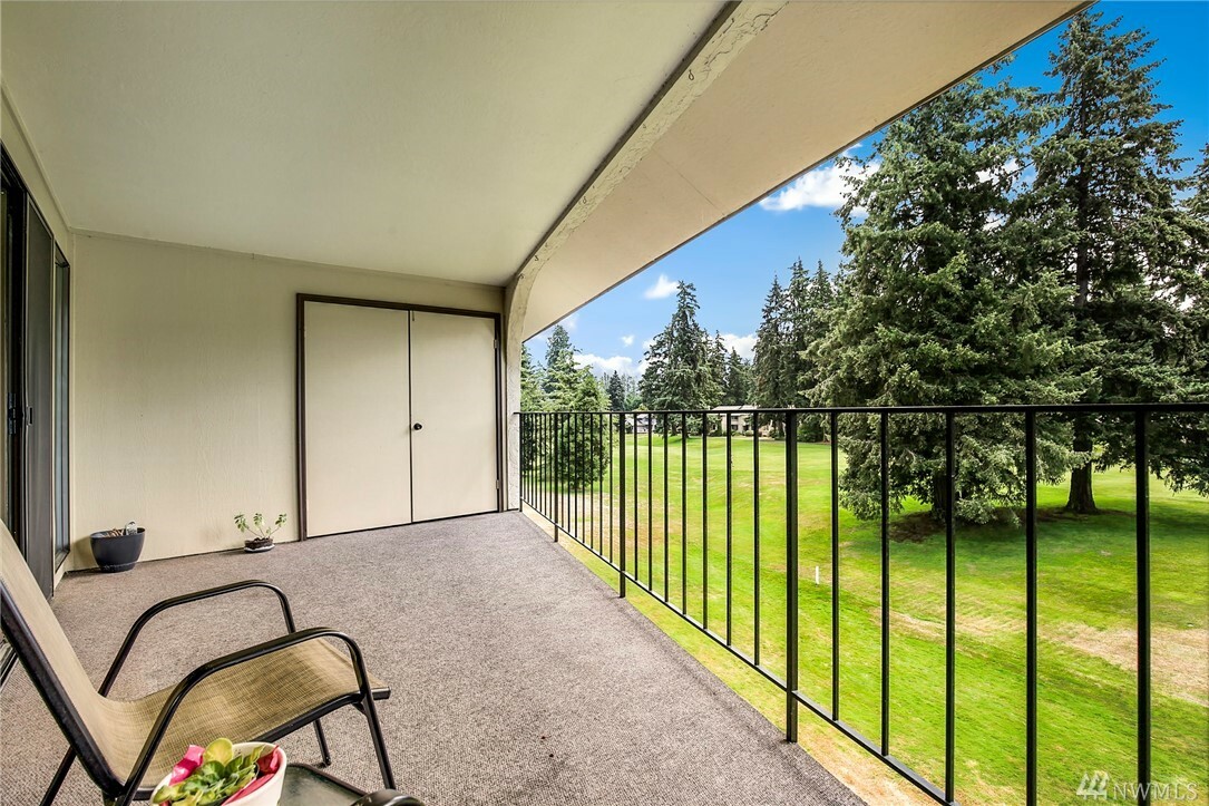 Property Photo:  16929 Inglewood Road NE 305  WA 98028 