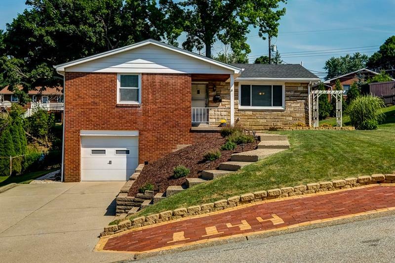 Property Photo: 1144 Meadowlark Dr PA 15243
