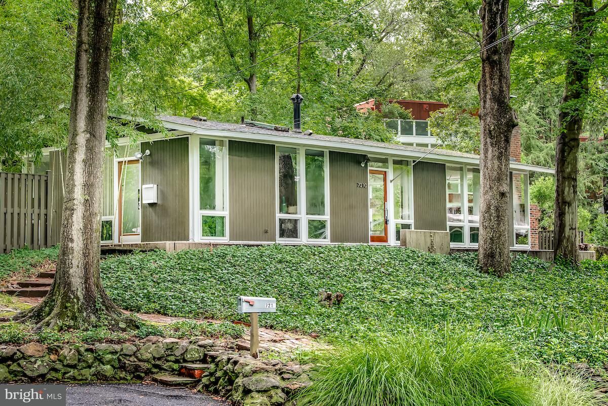 Property Photo: 7210 Rebecca Drive VA 22307