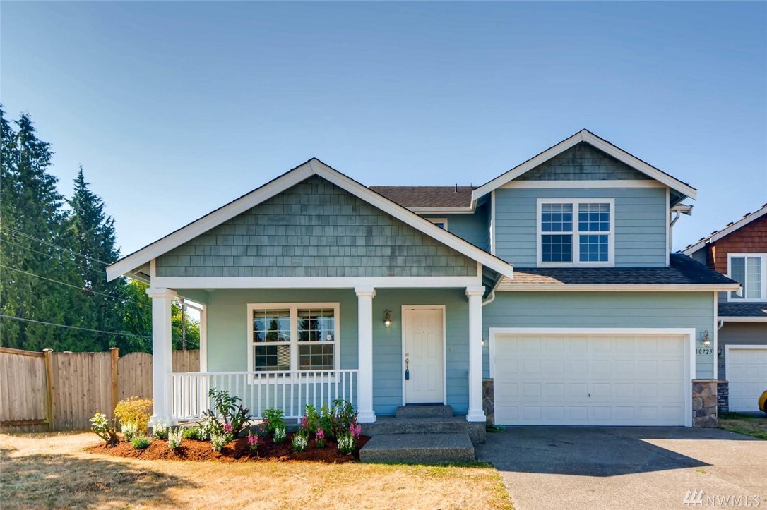 Property Photo: 10725 SE 260th Place WA 98030