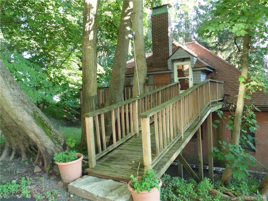 Property Photo:  6 1/2 Myrtle Avenue  CT 06401
