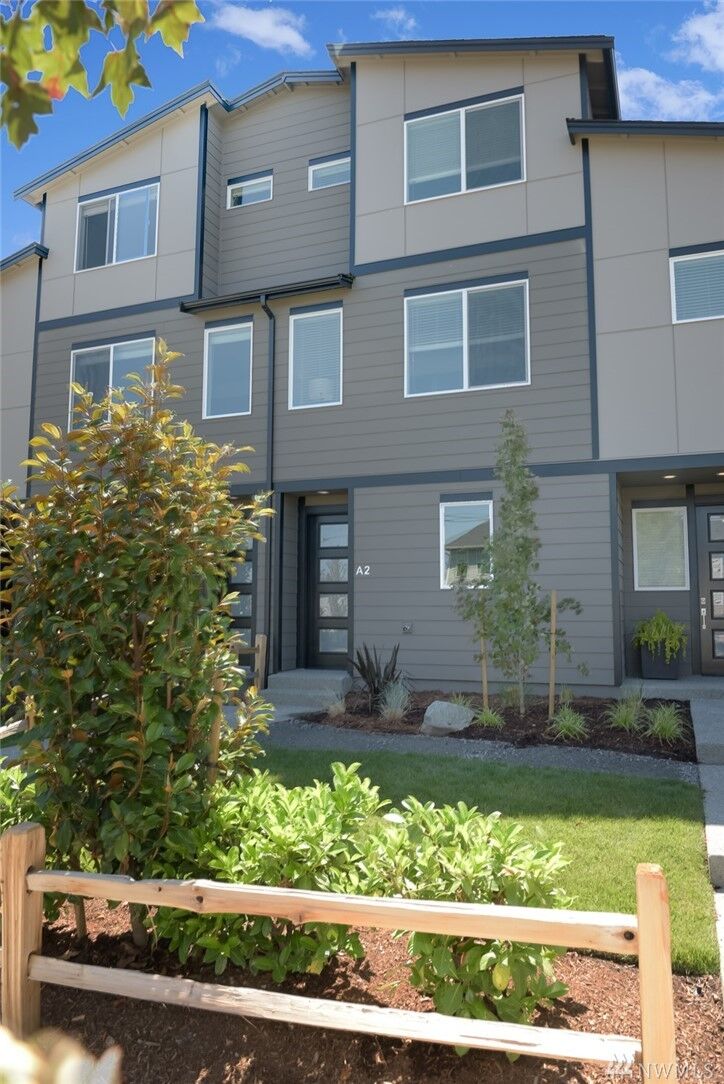 Property Photo:  3230 148th Street SW D-5  WA 98087 