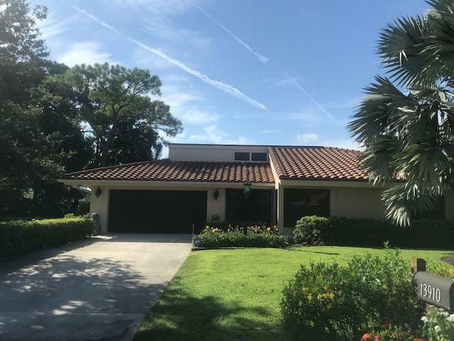 Property Photo:  13910 Greensview Drive  FL 33418 