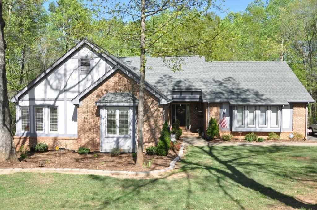 Property Photo:  412 Hunters Trail  SC 29301 