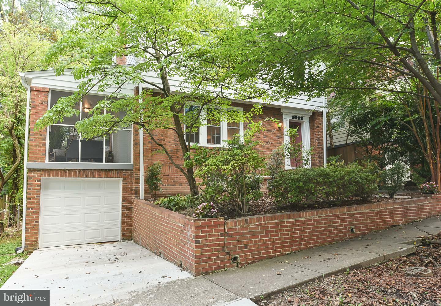 3622 Jocelyn Street NW  Washington DC 20015 photo