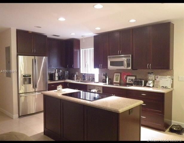 Property Photo: 22109 SW 103rd Ave FL 33190